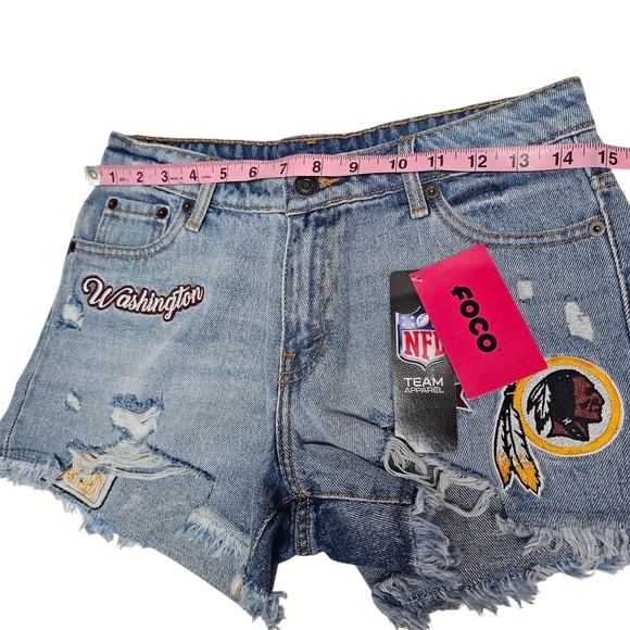 NWT NFL FocoWashington Redskins Denim Shorts Size Small Women's Embroidere - Picture 8 of 14